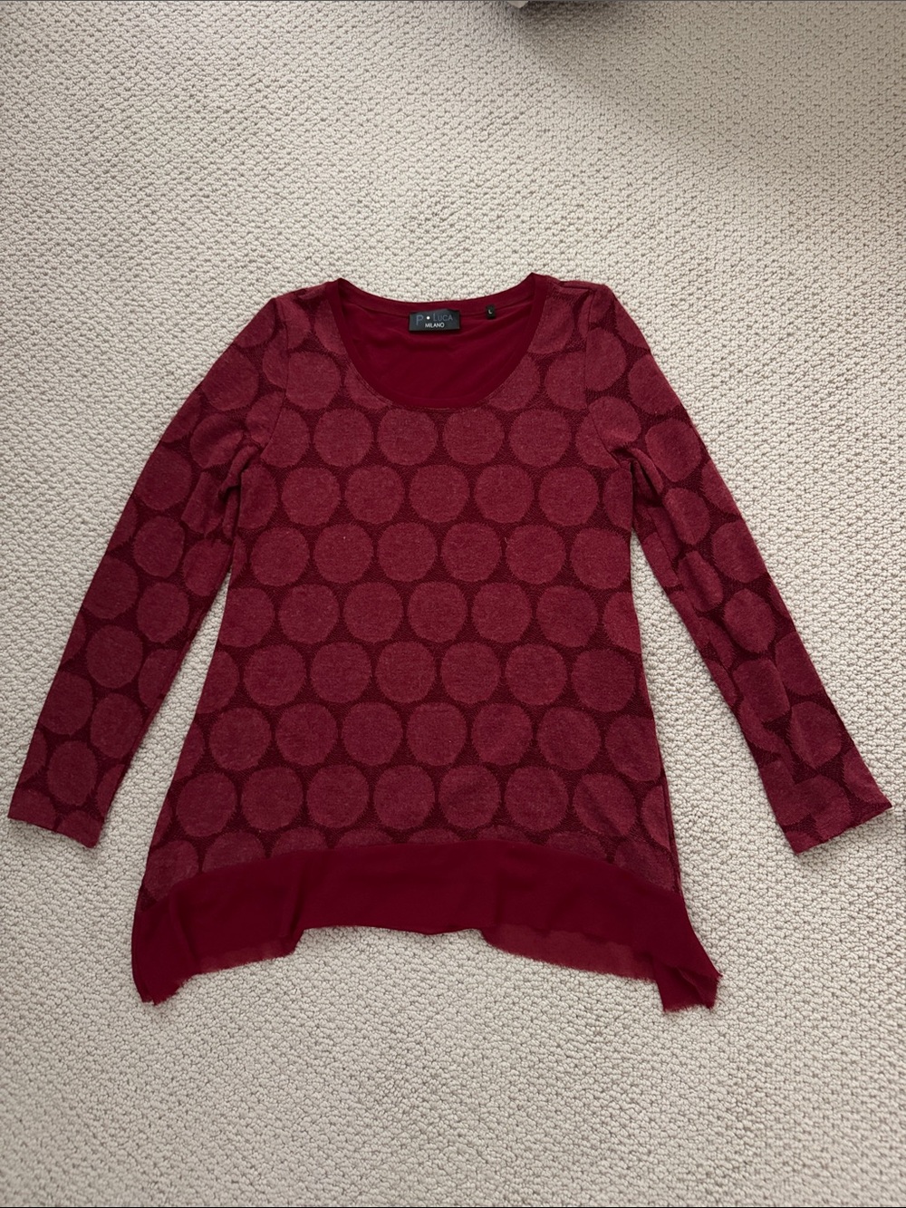 Circle-Pattern Scoop Neck Tunic in Deep Maroon